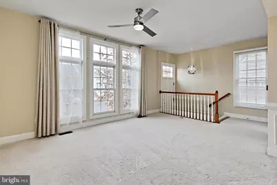 6913 Stanwick Square, Gainesville, VA 20155 - Photo 5