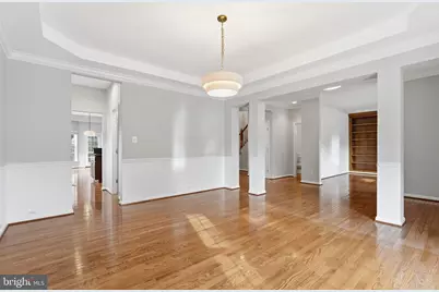 8720 Lords View Loop, Gainesville, VA 20155 - Photo 3