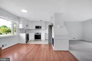 13209 Thornton Dr, Gainesville, VA 20155 - Photo 3