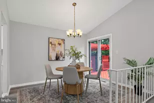 12023 Torrey Pine Ct, Woodbridge, VA 22192 - Photo 7
