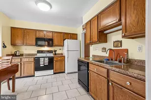 11598 Overleigh Dr, Woodbridge, VA 22192 - Photo 3