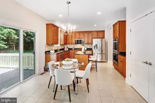 10624 Berry Orchard Ct, Manassas, VA 20112 - Photo 15