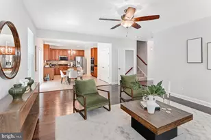 10624 Berry Orchard Ct, Manassas, VA 20112 - Photo 9