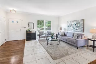 2562 Grayton Ln, Woodbridge, VA 22191 - Photo 3