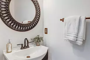 2562 Grayton Ln, Woodbridge, VA 22191 - Photo 5