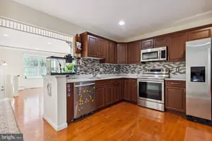 1984 Winslow Ct, Woodbridge, VA 22191 - Photo 3