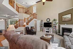 16828 Adrift Ct, Woodbridge, VA 22191 - Photo 9