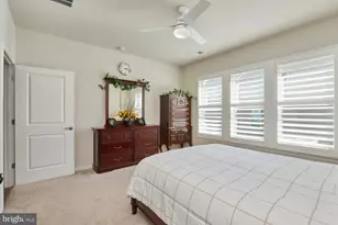 15563 Blue Lotus Ln, Haymarket, VA 20169 - Photo 19