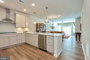 15563 Blue Lotus Ln, Haymarket, VA 20169 - Photo 11