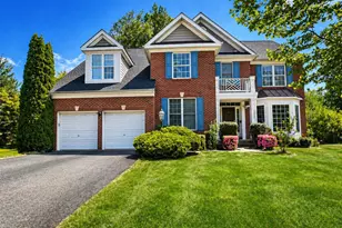 19237 Potomac Crest Dr, Triangle, VA 22172 - Photo 1