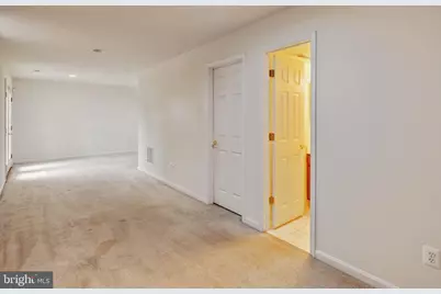 19237 Potomac Crest Drive, Triangle, VA 22172 - Photo 27