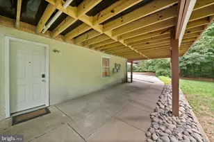 16210 Sheffield Dr, Dumfries, VA 22025 - Photo 39