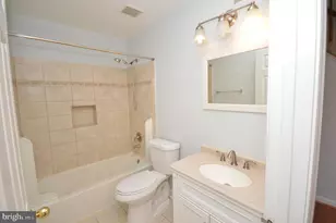 7953 Coachcrest Ct, Manassas, VA 20109 - Photo 17