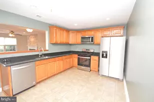 7953 Coachcrest Ct, Manassas, VA 20109 - Photo 9