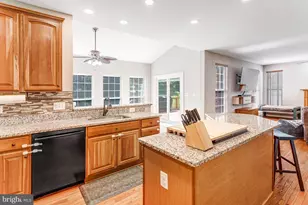 17701 Avenel Ln, Dumfries, VA 22026 - Photo 13