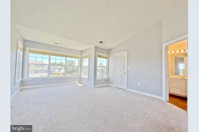 8118 Rainwater Circle, Manassas, VA 20111 - Photo 9