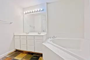 8118 Rainwater Cir, Manassas, VA 20111 - Photo 15