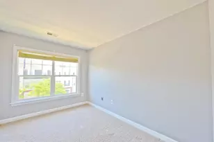 8118 Rainwater Cir, Manassas, VA 20111 - Photo 11
