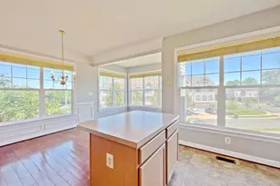 8118 Rainwater Cir, Manassas, VA 20111 - Photo 5