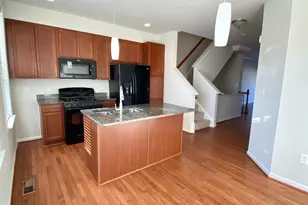 2849 Chinkapin Oak Ln, Woodbridge, VA 22191 - Photo 3