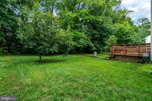 13040 Pilgrims Inn Dr, Woodbridge, VA 22193 - Photo 35