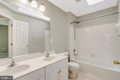 13040 Pilgrims Inn Drive, Woodbridge, VA 22193 - Photo 25