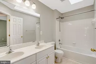 13040 Pilgrims Inn Dr, Woodbridge, VA 22193 - Photo 25