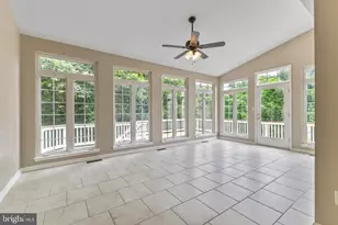 8155 Cancun Ct, Gainesville, VA 20155 - Photo 25