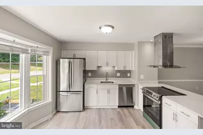 11824 Critton Circle, Woodbridge, VA 22192 - Photo 5