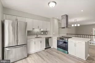 11824 Critton Cir, Woodbridge, VA 22192 - Photo 7