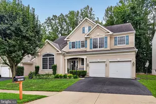 13016 Pilgrims Inn Dr, Woodbridge, VA 22193 - Photo 3