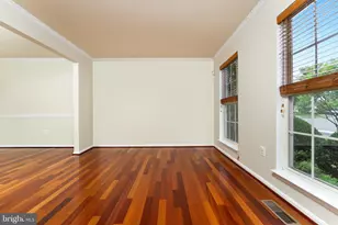 5783 Rhode Island Dr, Woodbridge, VA 22193 - Photo 5