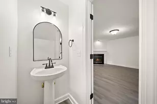 14196 Madrigal Dr, Woodbridge, VA 22193 - Photo 43