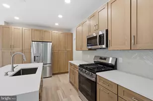 15099 Windy Hollow Cir, Gainesville, VA 20155 - Photo 11