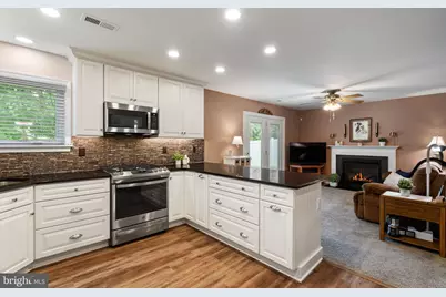 6098 Oust Lane, Woodbridge, VA 22193 - Photo 5