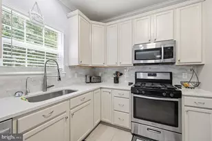 2973 Birch Creek Ct, Dumfries, VA 22026 - Photo 11