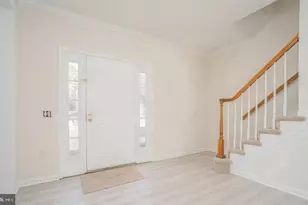 13116 Holly Leaf Ct, Woodbridge, VA 22192 - Photo 3