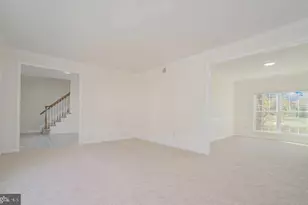 13116 Holly Leaf Ct, Woodbridge, VA 22192 - Photo 5