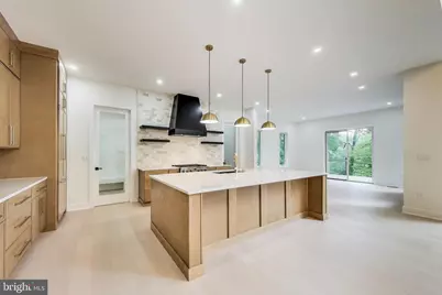 8130 Hillcrest Dr, Manassas, VA 20111 - Photo 17