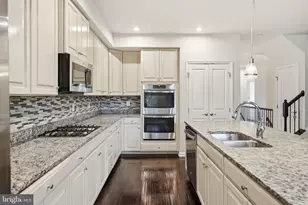3634 Briarwood Dr, Dumfries, VA 22026 - Photo 7
