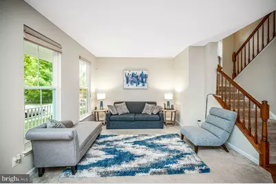 12594 Stone Lined Circle, Woodbridge, VA 22192 - Photo 5