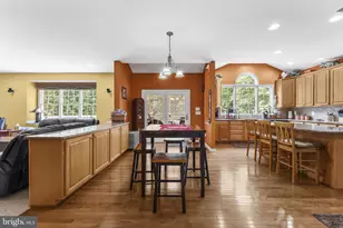 5777 Waterloo Bridge Cir, Haymarket, VA 20169 - Photo 23