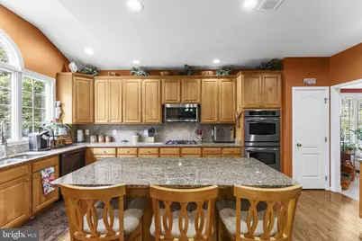 5777 Waterloo Bridge Circle, Haymarket, VA 20169 - Photo 13