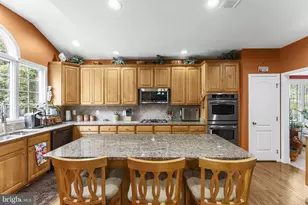 5777 Waterloo Bridge Cir, Haymarket, VA 20169 - Photo 13