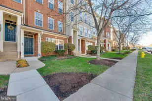 5039 Anchorstone Dr, Woodbridge, VA 22192 - Photo 3