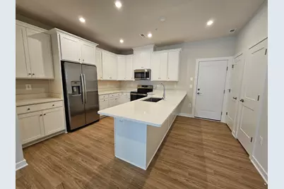 13715 Cobble Loop, Woodbridge, VA 22193 - Photo 3