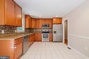 2409 Gore Dr, Haymarket, VA 20169 - Photo 13