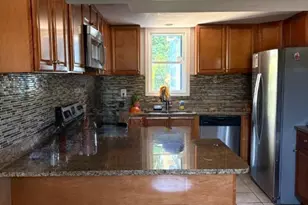 3213 Bayfield Dr, Woodbridge, VA 22193 - Photo 3