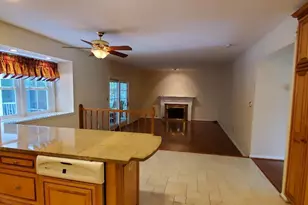 12546 Cavalier Dr, Woodbridge, VA 22192 - Photo 9