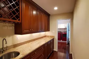 12546 Cavalier Dr, Woodbridge, VA 22192 - Photo 11